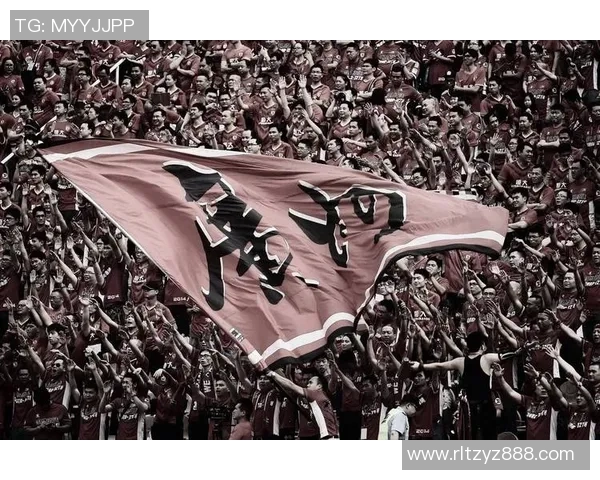 广州足球队战术争议引发热议球迷对球队未来发展看法不一